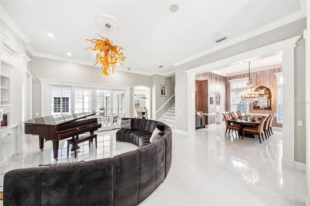 For Sale: $2,500,000 (6 beds, 5 baths, 5865 Square Feet)