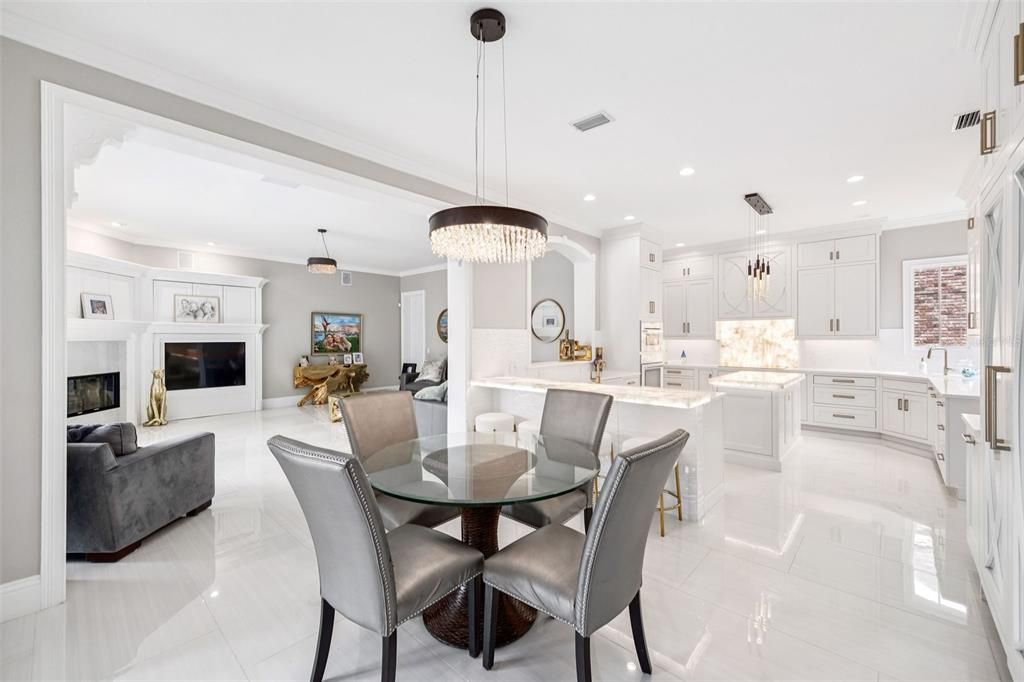 For Sale: $2,500,000 (6 beds, 5 baths, 5865 Square Feet)