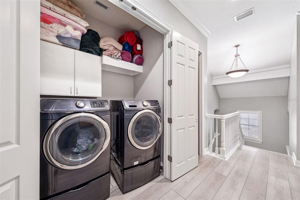 For Sale: $2,500,000 (6 beds, 5 baths, 5865 Square Feet)