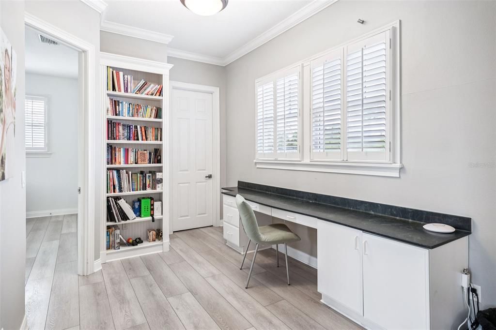 For Sale: $2,500,000 (6 beds, 5 baths, 5865 Square Feet)