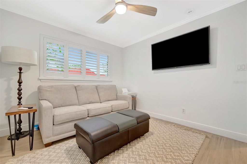 На продажу: $475,000 (2 спален, 2 ванн, 1008 Квадратных фут)