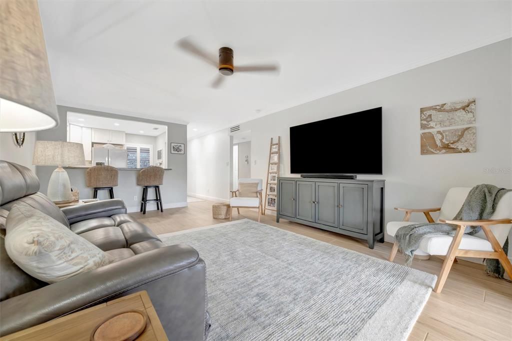 На продажу: $475,000 (2 спален, 2 ванн, 1008 Квадратных фут)