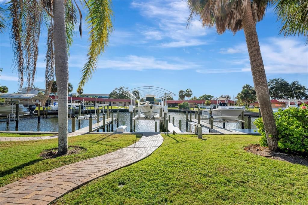 На продажу: $475,000 (2 спален, 2 ванн, 1008 Квадратных фут)