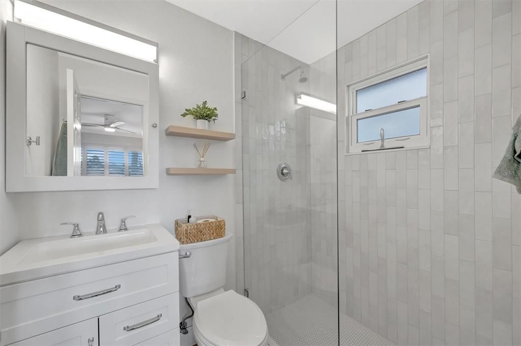 На продажу: $475,000 (2 спален, 2 ванн, 1008 Квадратных фут)