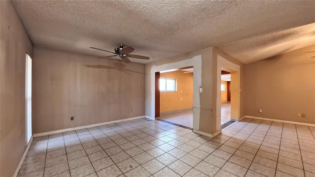 Active With Contract: $325,000 (2 beds, 2 baths, 1813 Square Feet)