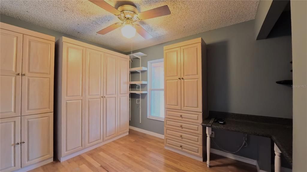 Active With Contract: $325,000 (2 beds, 2 baths, 1813 Square Feet)