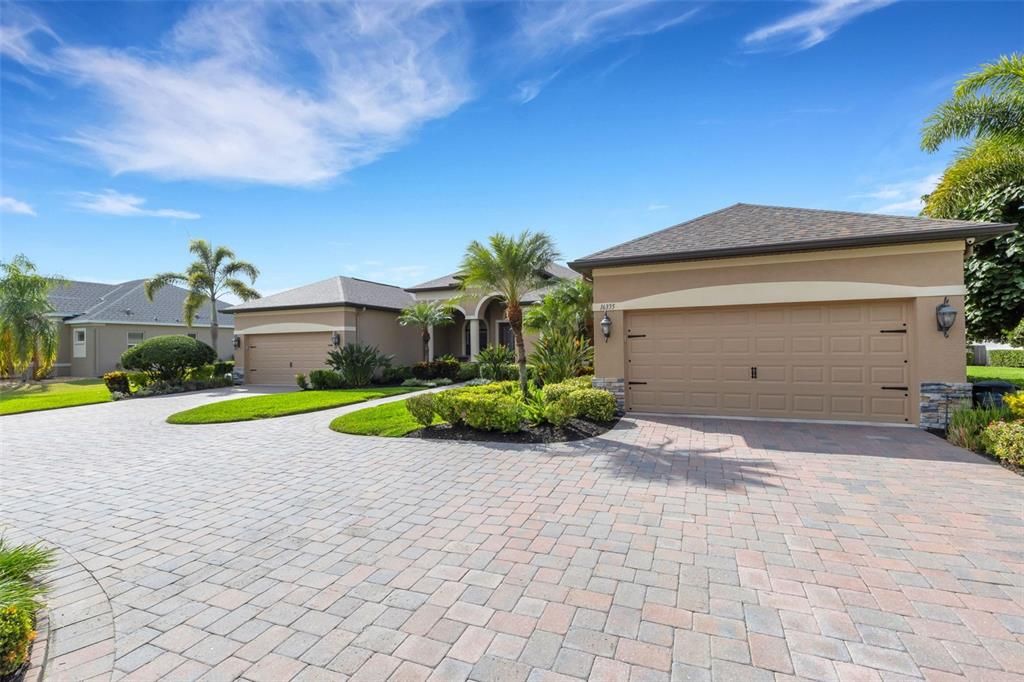 For Sale: $975,000 (3 beds, 3 baths, 3182 Square Feet)