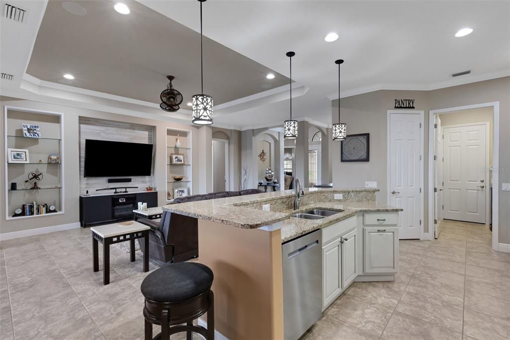 For Sale: $975,000 (3 beds, 3 baths, 3182 Square Feet)