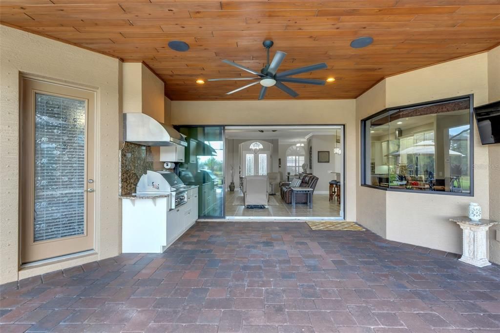 For Sale: $975,000 (3 beds, 3 baths, 3182 Square Feet)