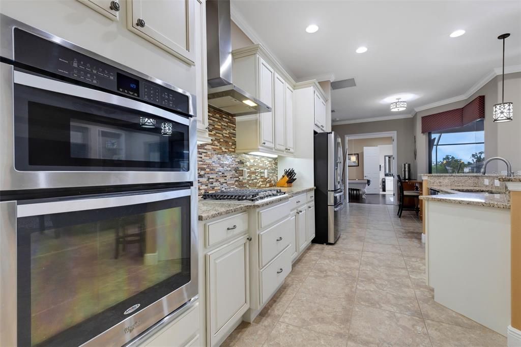 For Sale: $975,000 (3 beds, 3 baths, 3182 Square Feet)