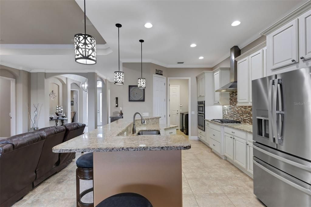 For Sale: $975,000 (3 beds, 3 baths, 3182 Square Feet)