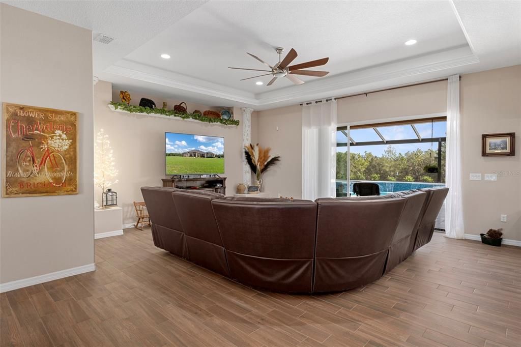 待售: $1,250,000 (4 贝兹, 3 浴室, 3589 平方英尺)