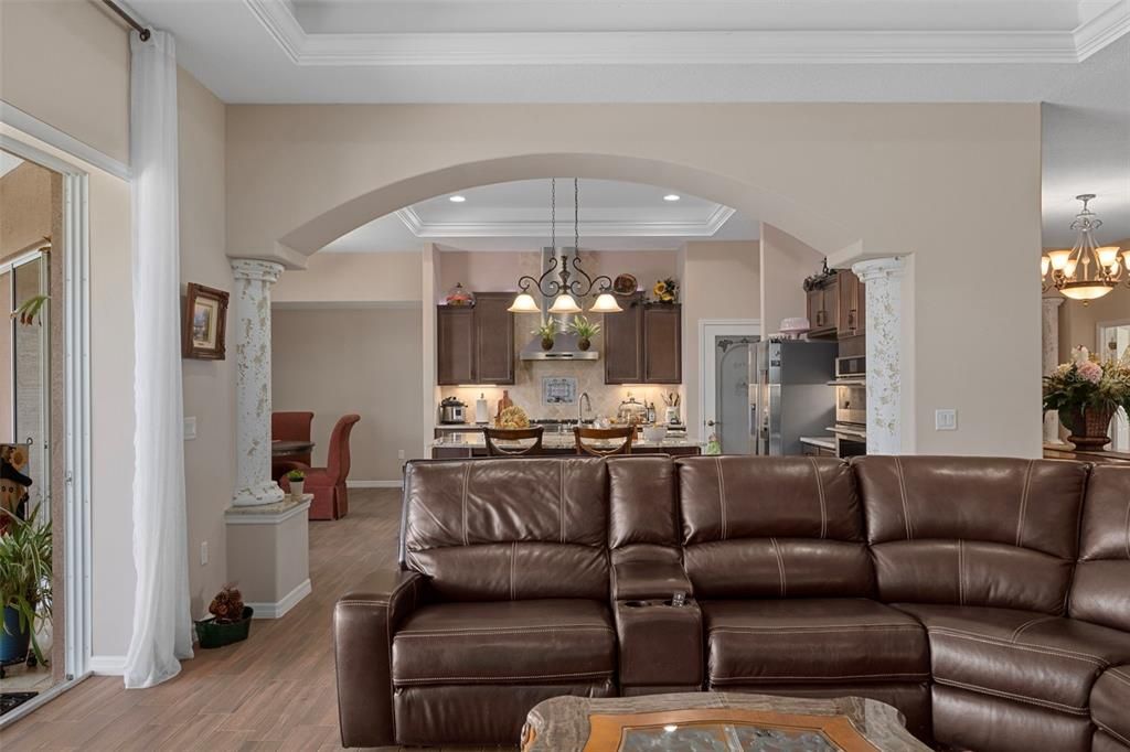 待售: $1,250,000 (4 贝兹, 3 浴室, 3589 平方英尺)