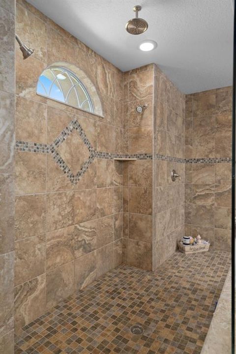 待售: $1,250,000 (4 贝兹, 3 浴室, 3589 平方英尺)