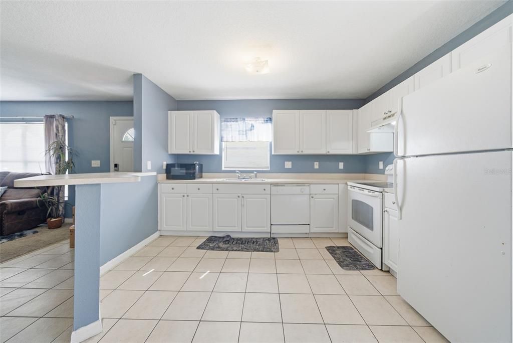 待售: $294,000 (3 贝兹, 2 浴室, 1188 平方英尺)