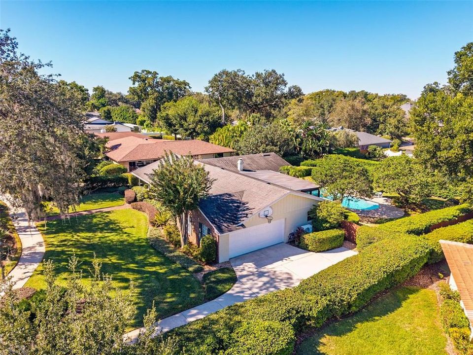 合同活跃: $749,999 (4 贝兹, 2 浴室, 2282 平方英尺)