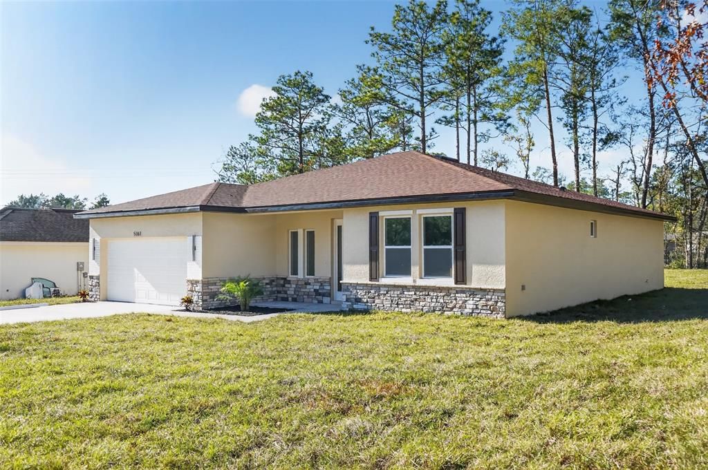 Active With Contract: $337,990 (4 beds, 3 baths, 1835 Square Feet)