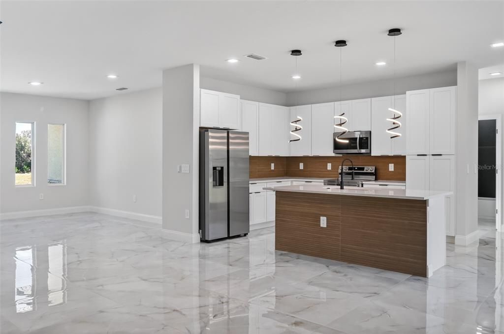 Active With Contract: $337,990 (4 beds, 3 baths, 1835 Square Feet)