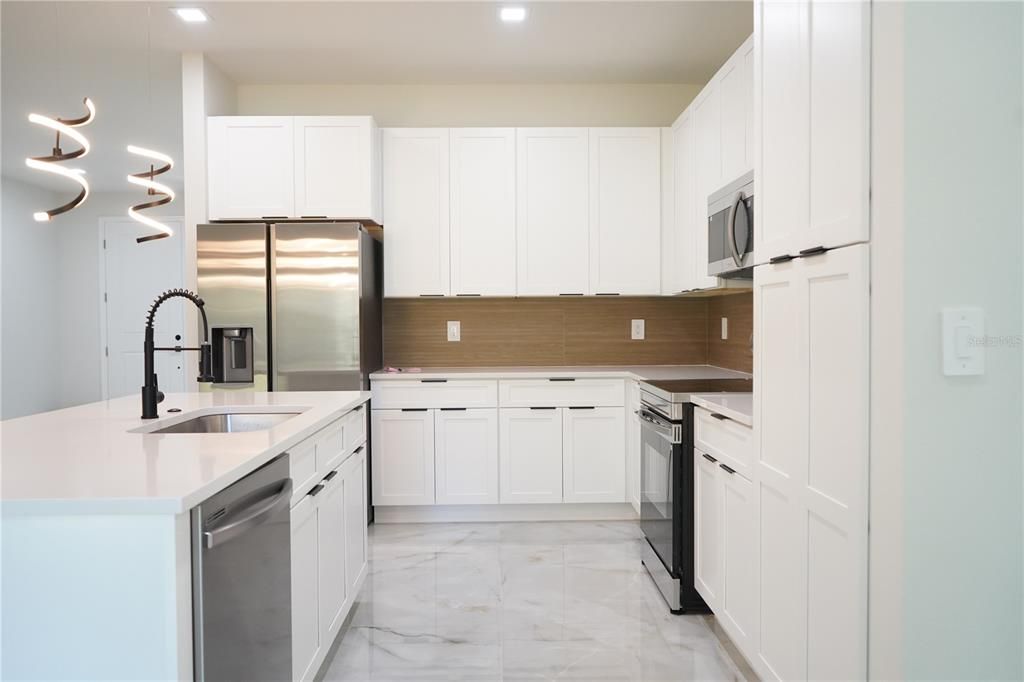 Active With Contract: $337,990 (4 beds, 3 baths, 1835 Square Feet)