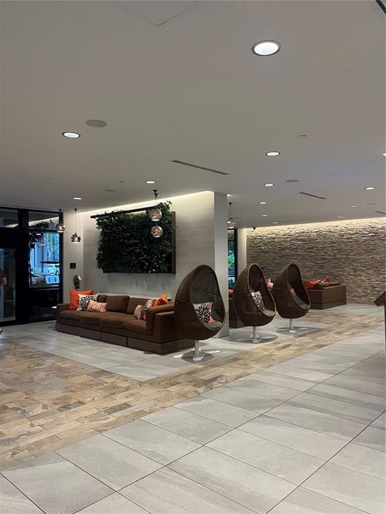 En Venta: $213,900 (2 camas, 2 baños, 1265 Pies cuadrados)