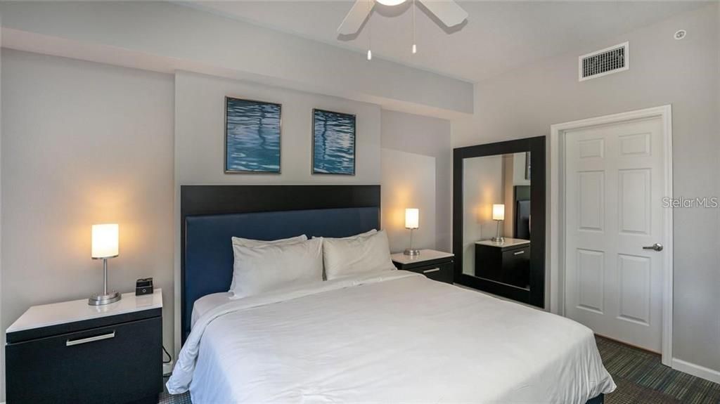 En Venta: $213,900 (2 camas, 2 baños, 1265 Pies cuadrados)