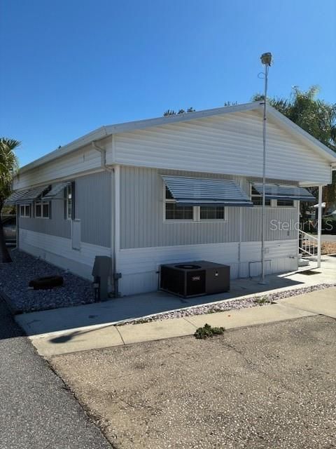 Active With Contract: $119,900 (1 beds, 1 baths, 782 Square Feet)