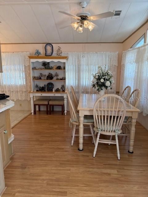 Active With Contract: $119,900 (1 beds, 1 baths, 782 Square Feet)