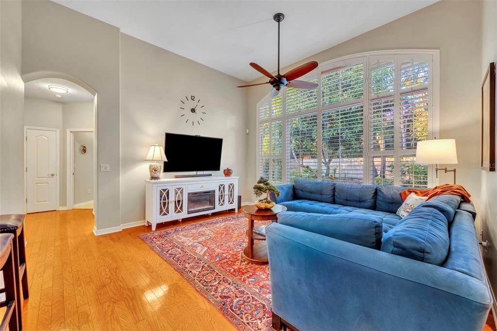 Active With Contract: $475,000 (4 beds, 2 baths, 2304 Square Feet)