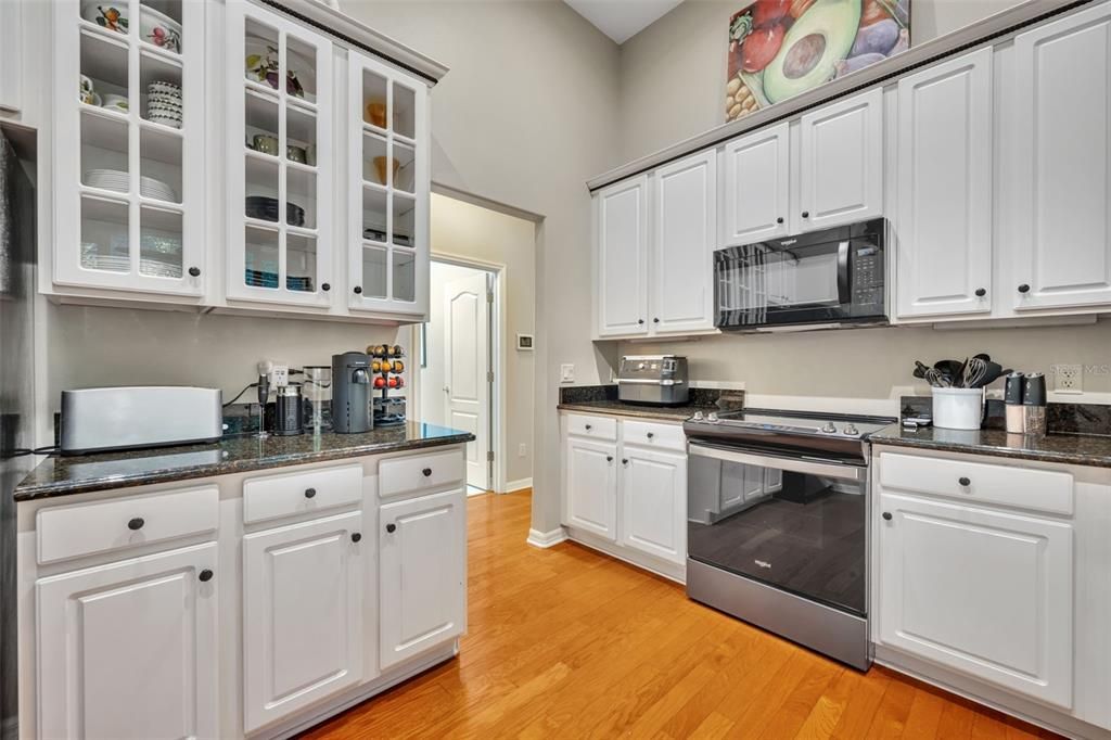 Active With Contract: $475,000 (4 beds, 2 baths, 2304 Square Feet)