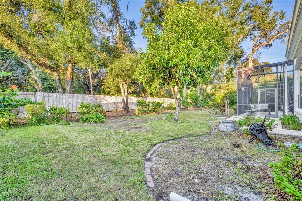 Active With Contract: $475,000 (4 beds, 2 baths, 2304 Square Feet)