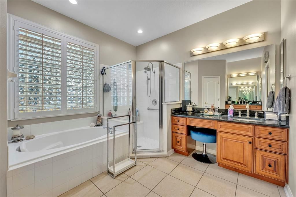 Active With Contract: $475,000 (4 beds, 2 baths, 2304 Square Feet)