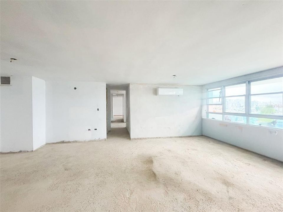 For Sale: $1,200,000 (3 beds, 2 baths, 1796 Square Feet)