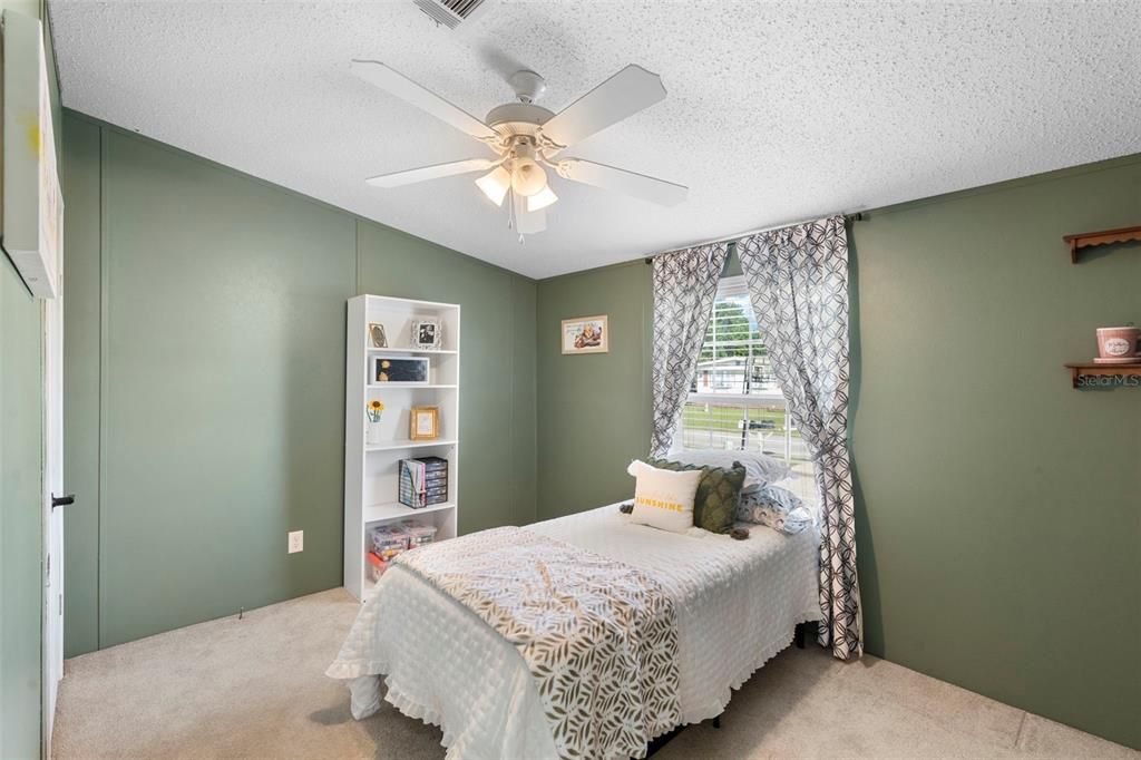 На продажу: $254,000 (3 спален, 2 ванн, 1404 Квадратных фут)