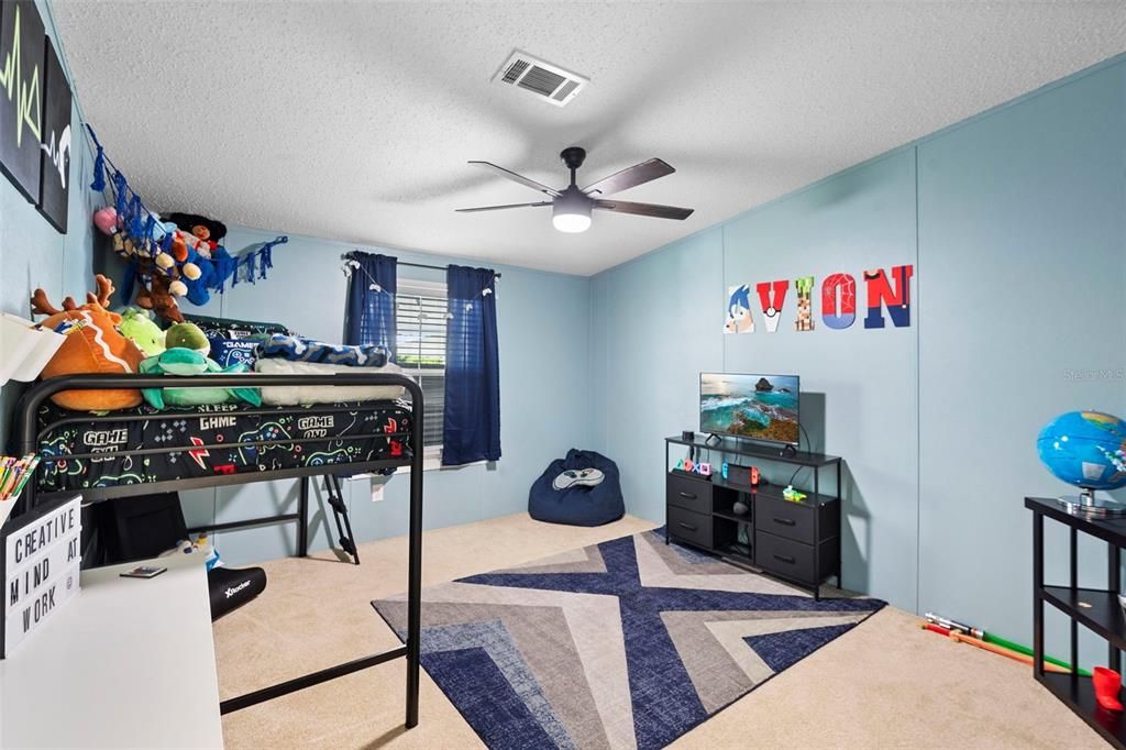 На продажу: $254,000 (3 спален, 2 ванн, 1404 Квадратных фут)