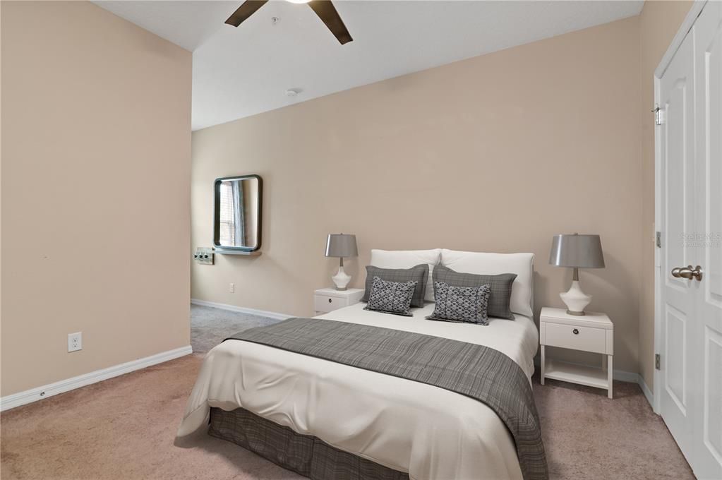 En Venta: $299,000 (3 camas, 2 baños, 2032 Pies cuadrados)