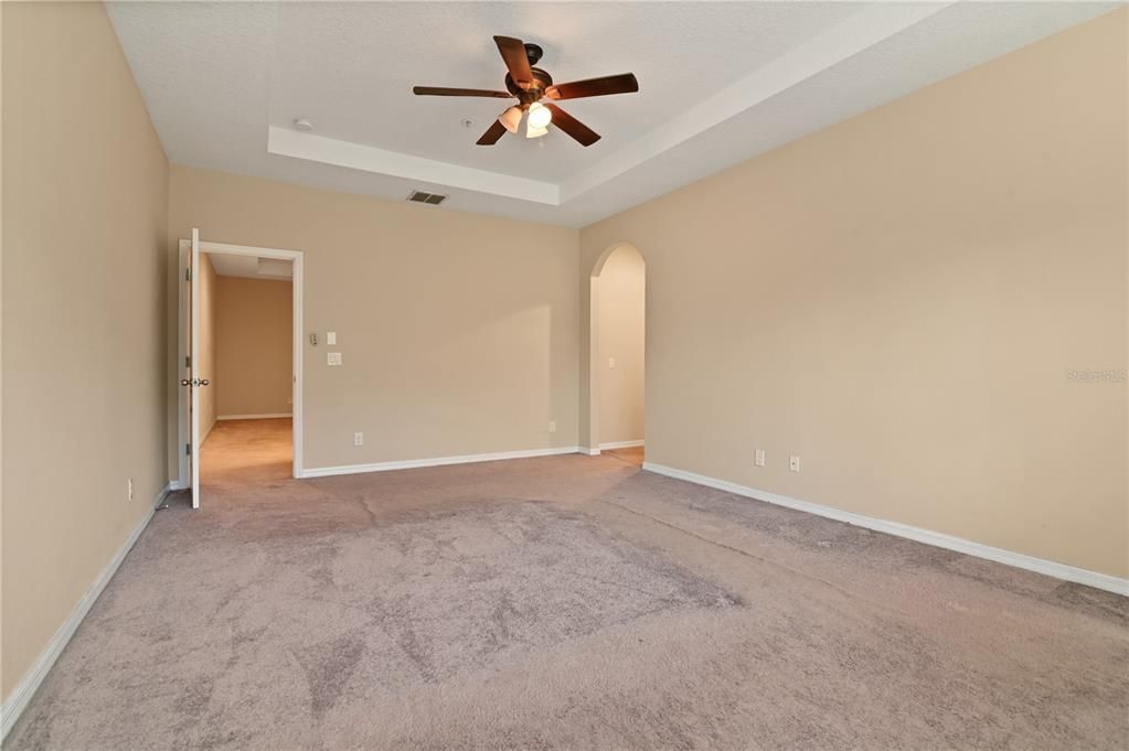 En Venta: $299,000 (3 camas, 2 baños, 2032 Pies cuadrados)