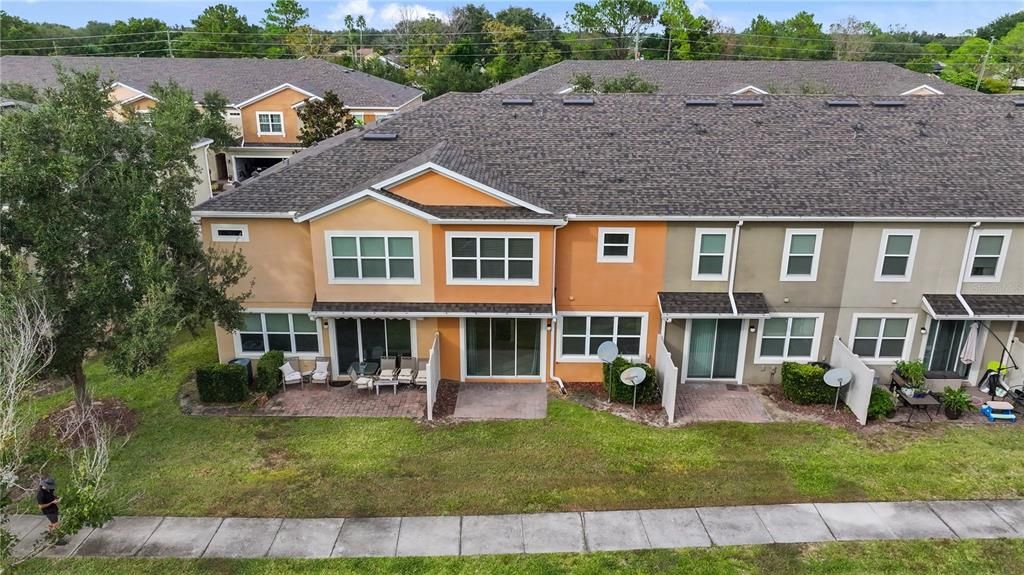 En Venta: $299,000 (3 camas, 2 baños, 2032 Pies cuadrados)