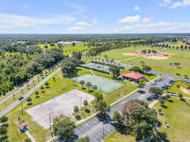 En Venta: $299,000 (3 camas, 2 baños, 2032 Pies cuadrados)