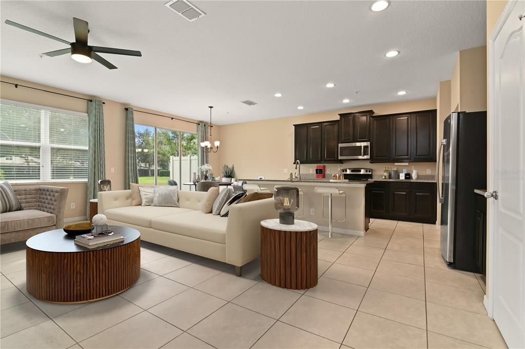 En Venta: $299,000 (3 camas, 2 baños, 2032 Pies cuadrados)