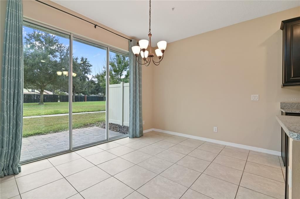 En Venta: $299,000 (3 camas, 2 baños, 2032 Pies cuadrados)