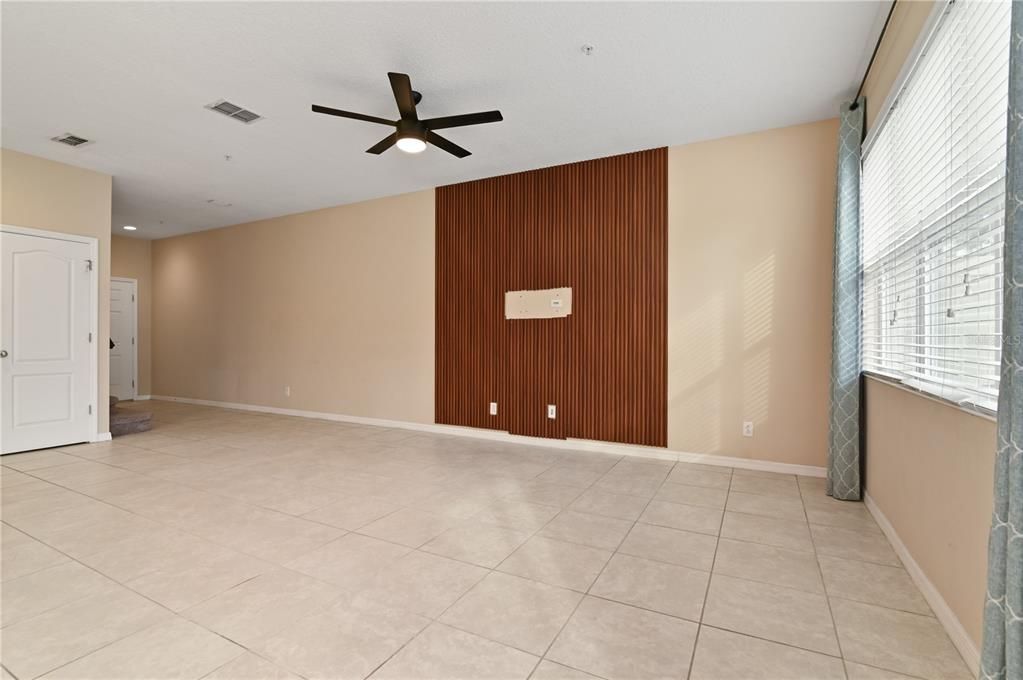 En Venta: $299,000 (3 camas, 2 baños, 2032 Pies cuadrados)