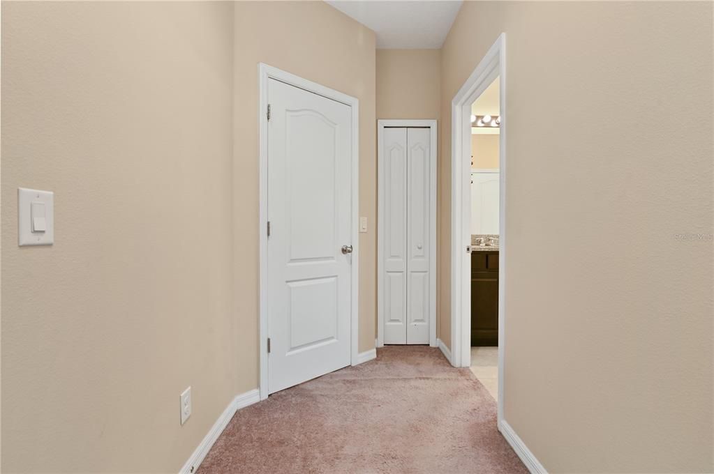 En Venta: $299,000 (3 camas, 2 baños, 2032 Pies cuadrados)