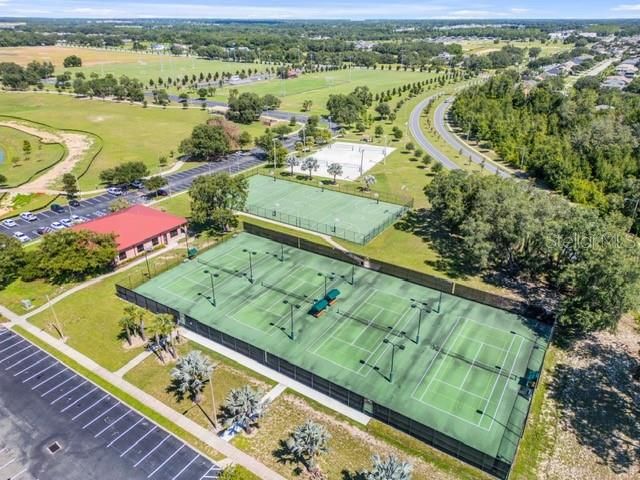 En Venta: $299,000 (3 camas, 2 baños, 2032 Pies cuadrados)