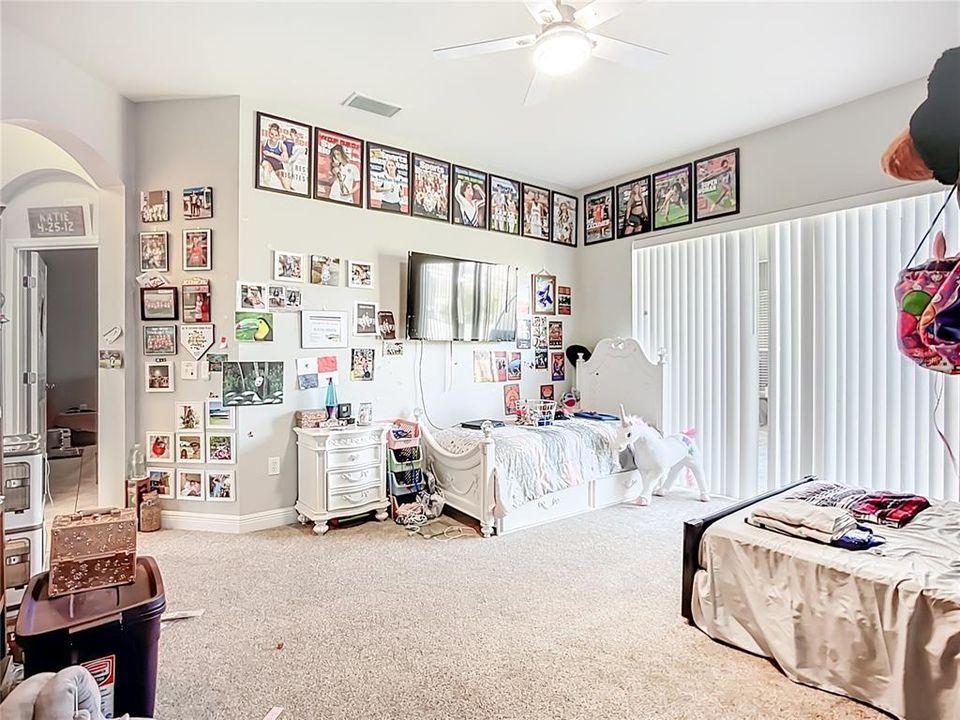 For Sale: $559,000 (5 beds, 3 baths, 3090 Square Feet)