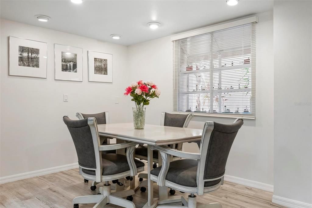 待售: $525,000 (3 贝兹, 2 浴室, 1721 平方英尺)