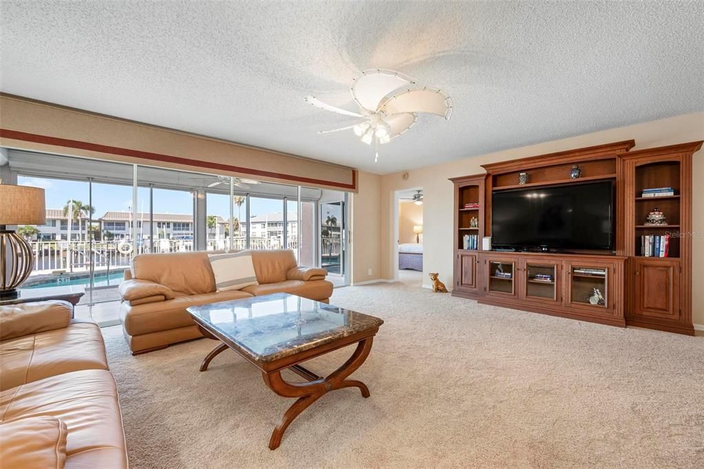 待售: $525,000 (3 贝兹, 2 浴室, 1721 平方英尺)