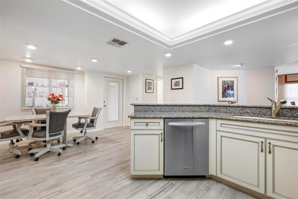 待售: $525,000 (3 贝兹, 2 浴室, 1721 平方英尺)