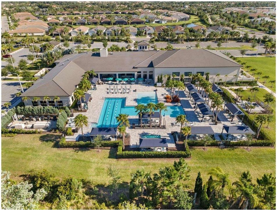 En Venta: $550,000 (4 camas, 2 baños, 2127 Pies cuadrados)