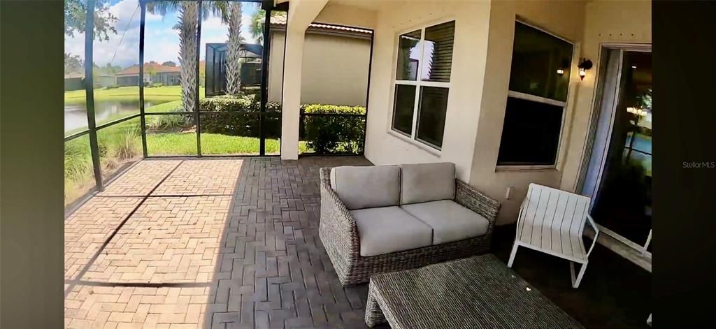 En Venta: $550,000 (4 camas, 2 baños, 2127 Pies cuadrados)