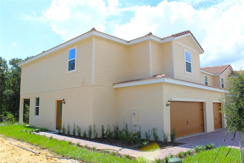 Active With Contract: $266,900 (3 beds, 2 baths, 1795 Square Feet)